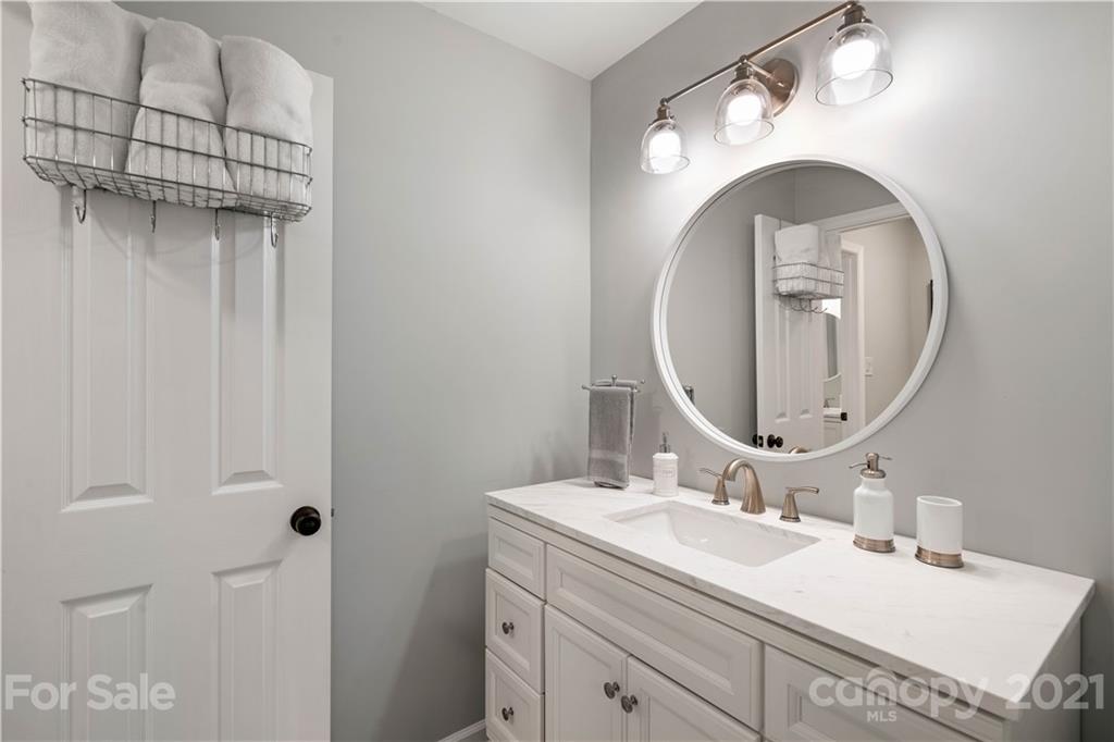 16309 Woolwine Road Charlotte, NC 28278 - Photo 37 of 48 Gallery Image 37