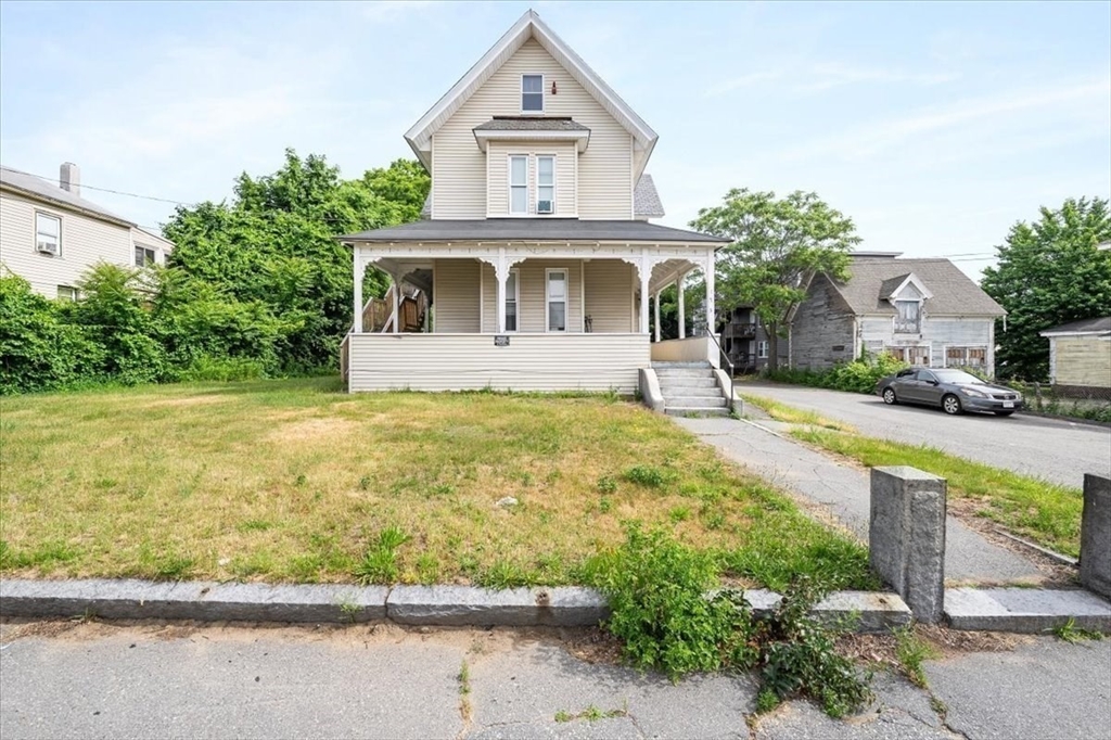 173 Branch Street Lowell, MA 01851 - Photo 2 of 33