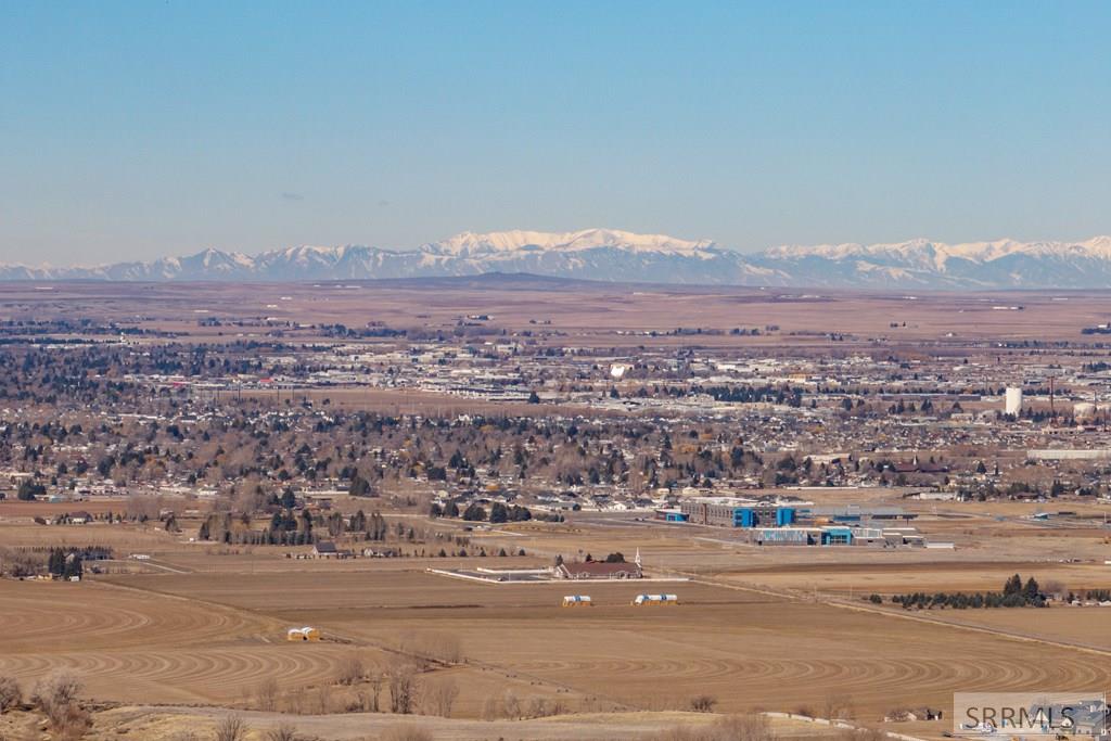 1175 South Rimline Drive Idaho Falls, ID 83401 - Photo 3 of 15
