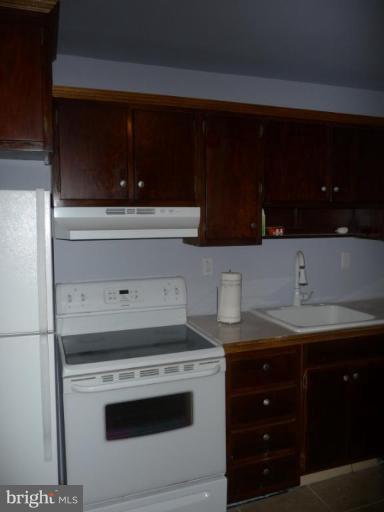 1402 2nd Road Middle River, MD 21220 - Photo 1 of 10 Kitchen