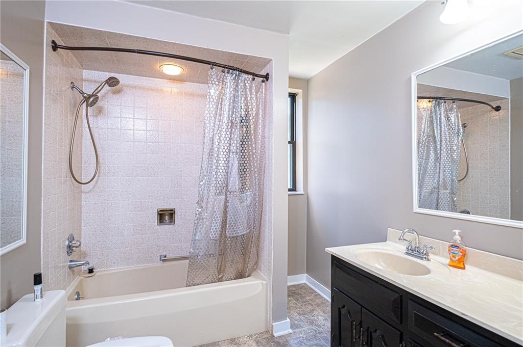 265 Walton Road Baldwin, PA 15236 - Photo 12 of 25 Gallery Image 12