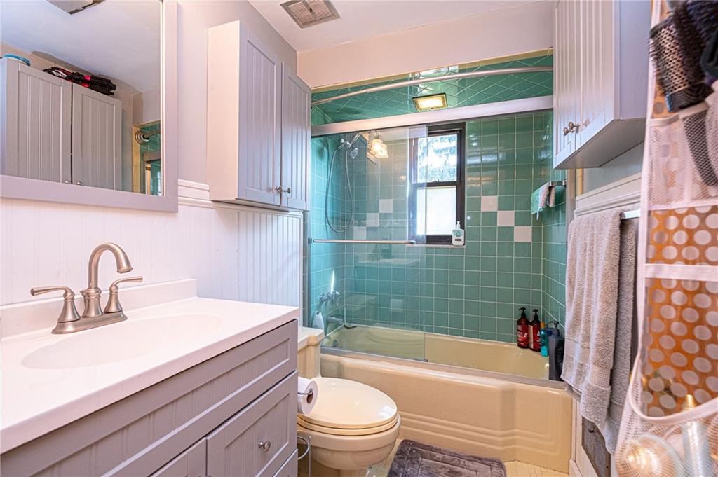 265 Walton Road Baldwin, PA 15236 - Photo 16 of 25 Gallery Image 16