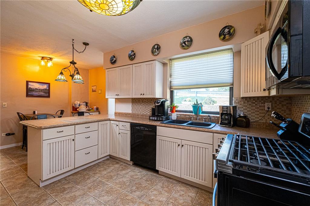 265 Walton Road Baldwin, PA 15236 - Photo 7 of 25 Gallery Image 7