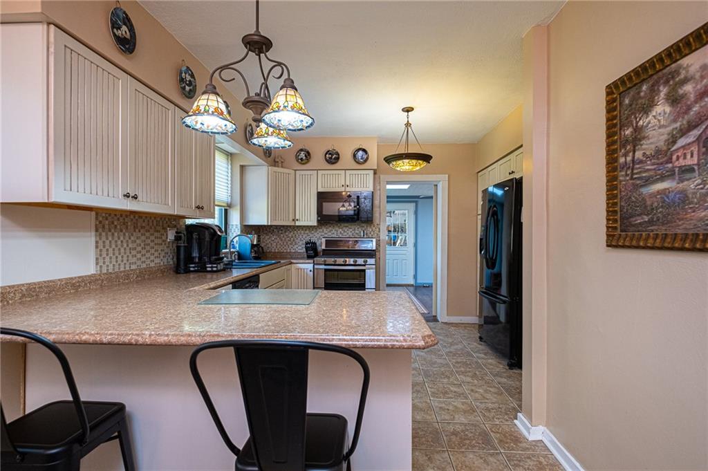 265 Walton Road Baldwin, PA 15236 - Photo 9 of 25 Gallery Image 9