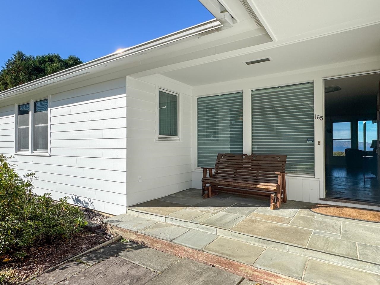 165 Crescent Road Burlington, VT 05401 - Photo 12 of 50