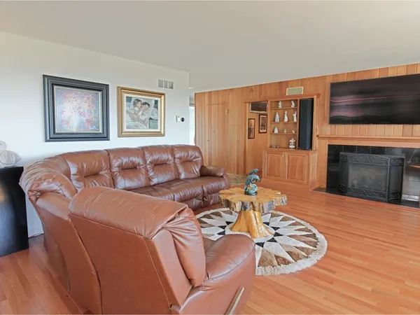 $1,975,000 | 165 Crescent Road, Burlington, VT 05401