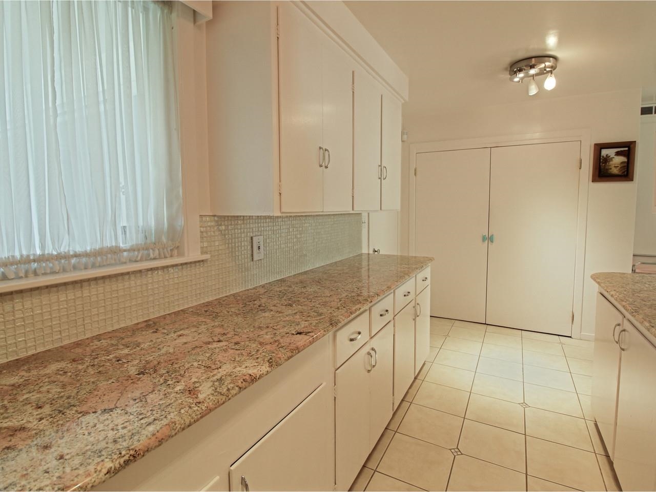 165 Crescent Road Burlington, VT 05401 - Photo 20 of 50