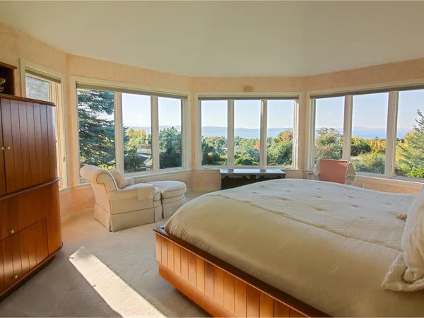 $1,975,000 | 165 Crescent Road, Burlington, VT 05401
