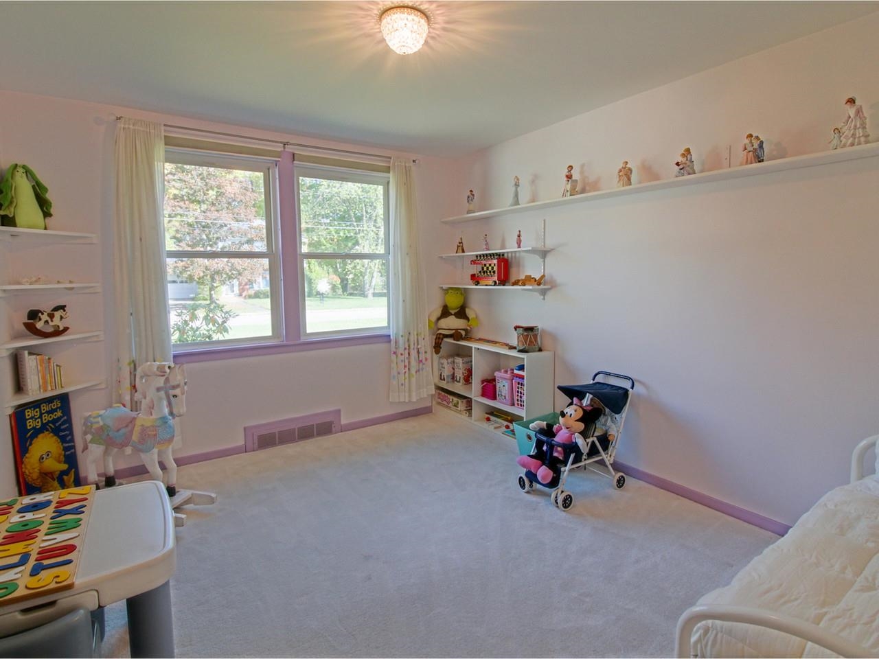 165 Crescent Road Burlington, VT 05401 - Photo 28 of 50