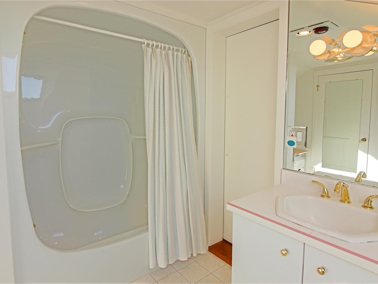 165 Crescent Road Burlington, VT 05401 - Photo 35 of 50