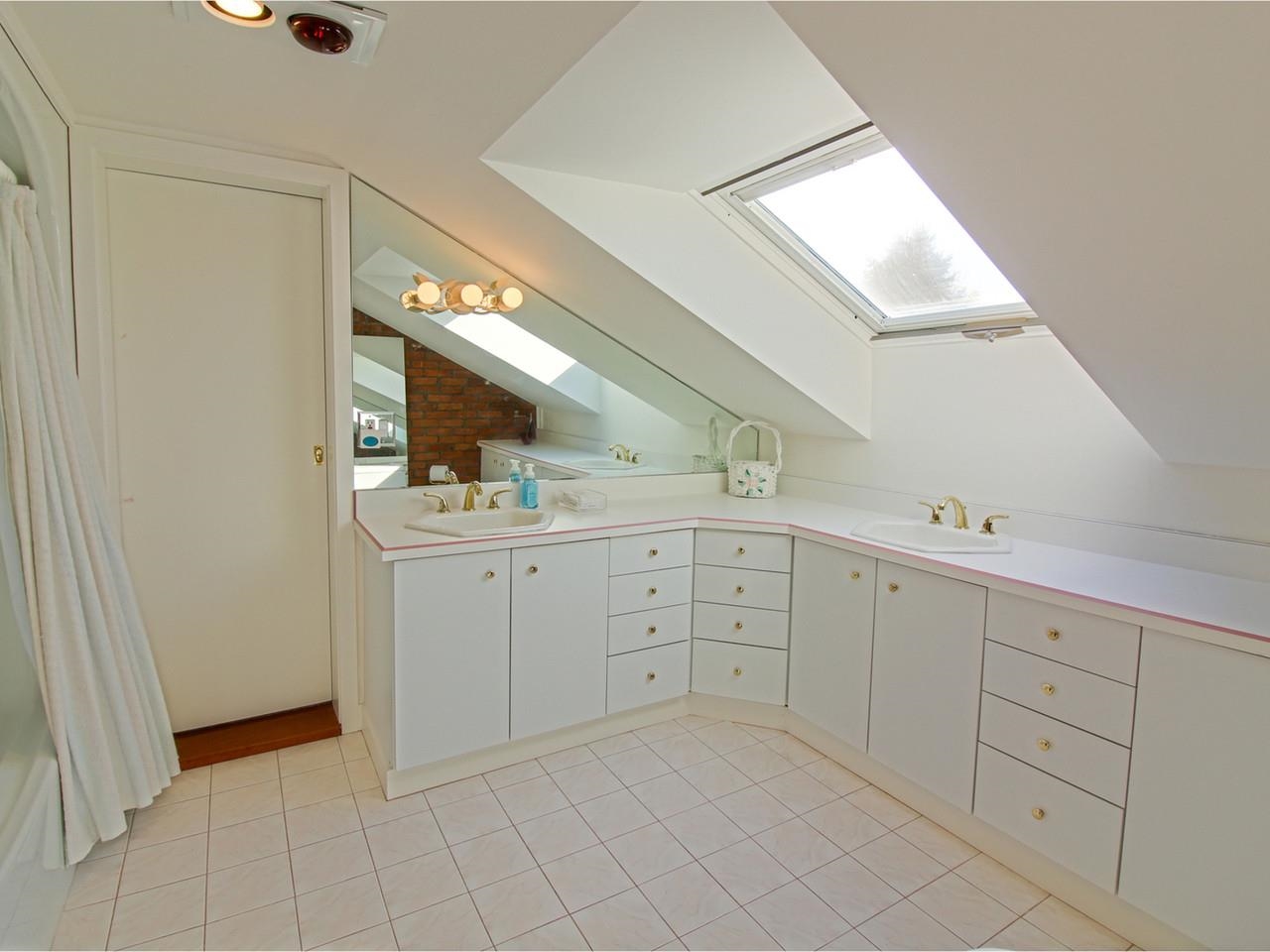 165 Crescent Road Burlington, VT 05401 - Photo 36 of 50