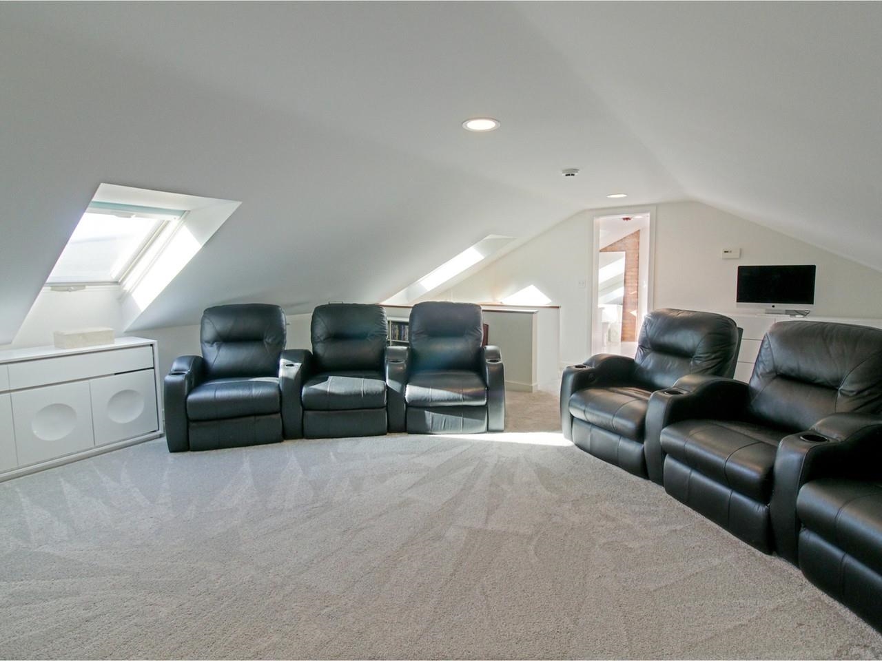 165 Crescent Road Burlington, VT 05401 - Photo 38 of 50