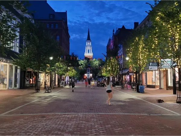 $1,975,000 | 165 Crescent Road, Burlington, VT 05401