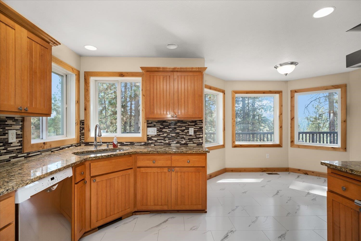 12025 South Baltimore Road Spokane, WA 99223 - Photo 13 of 48 Gallery Image 13