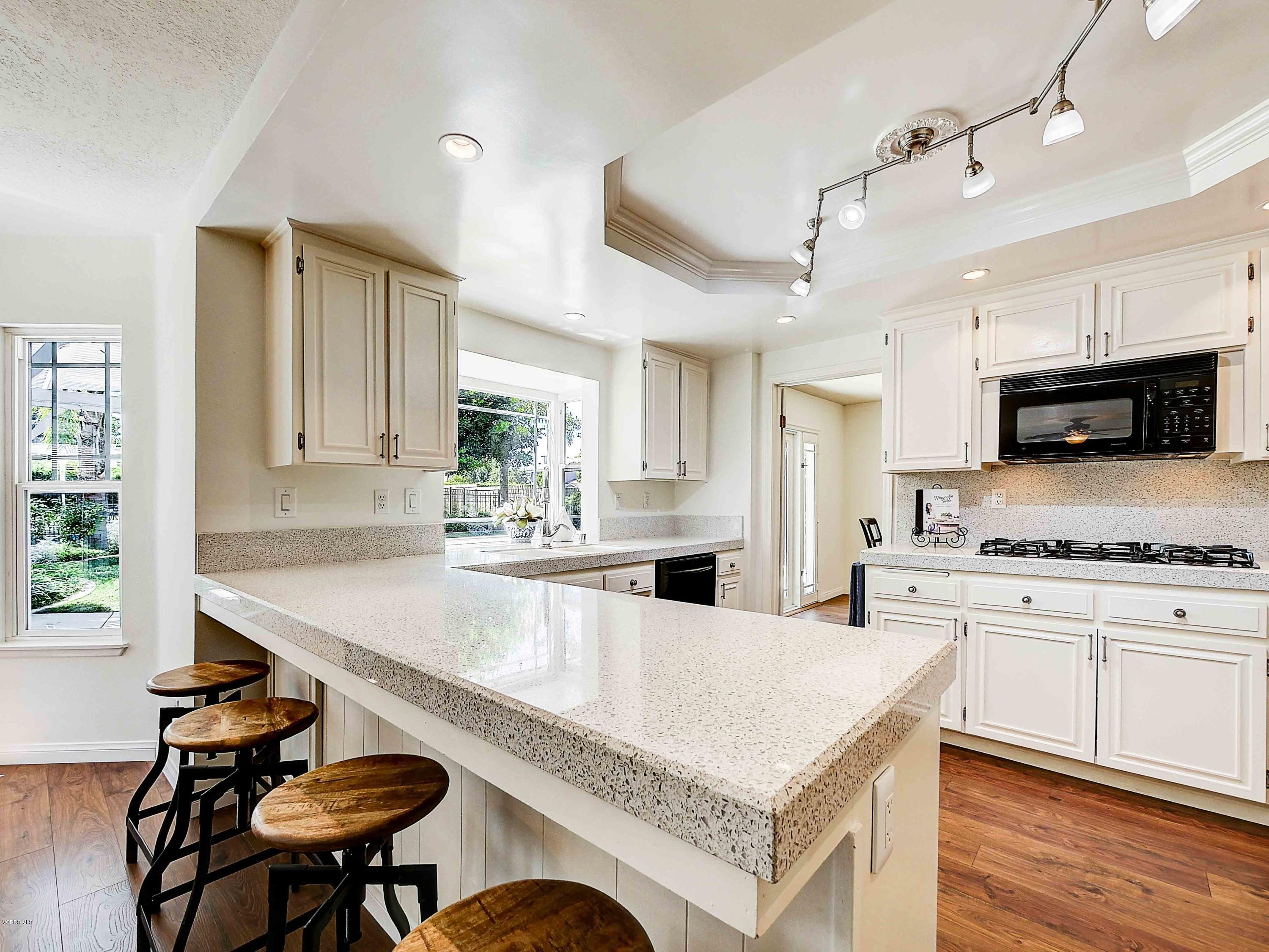 425 Valley Gate Road Simi Valley, CA 93065 - Photo 11 of 45 425 Valley Gate Road Simi Valley-9