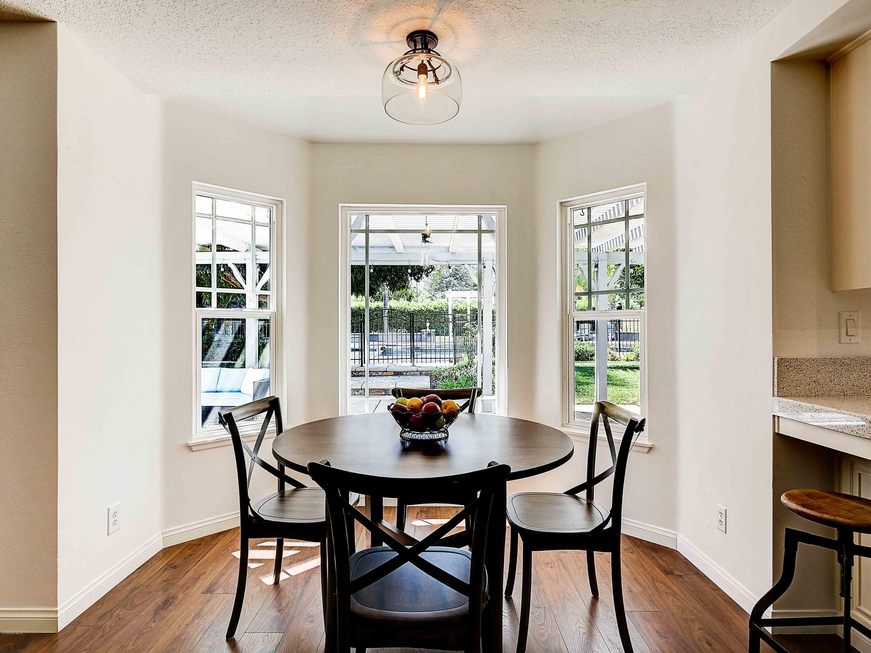 425 Valley Gate Road Simi Valley, CA 93065 - Photo 13 of 45 425 Valley Gate Road Simi Valley-10