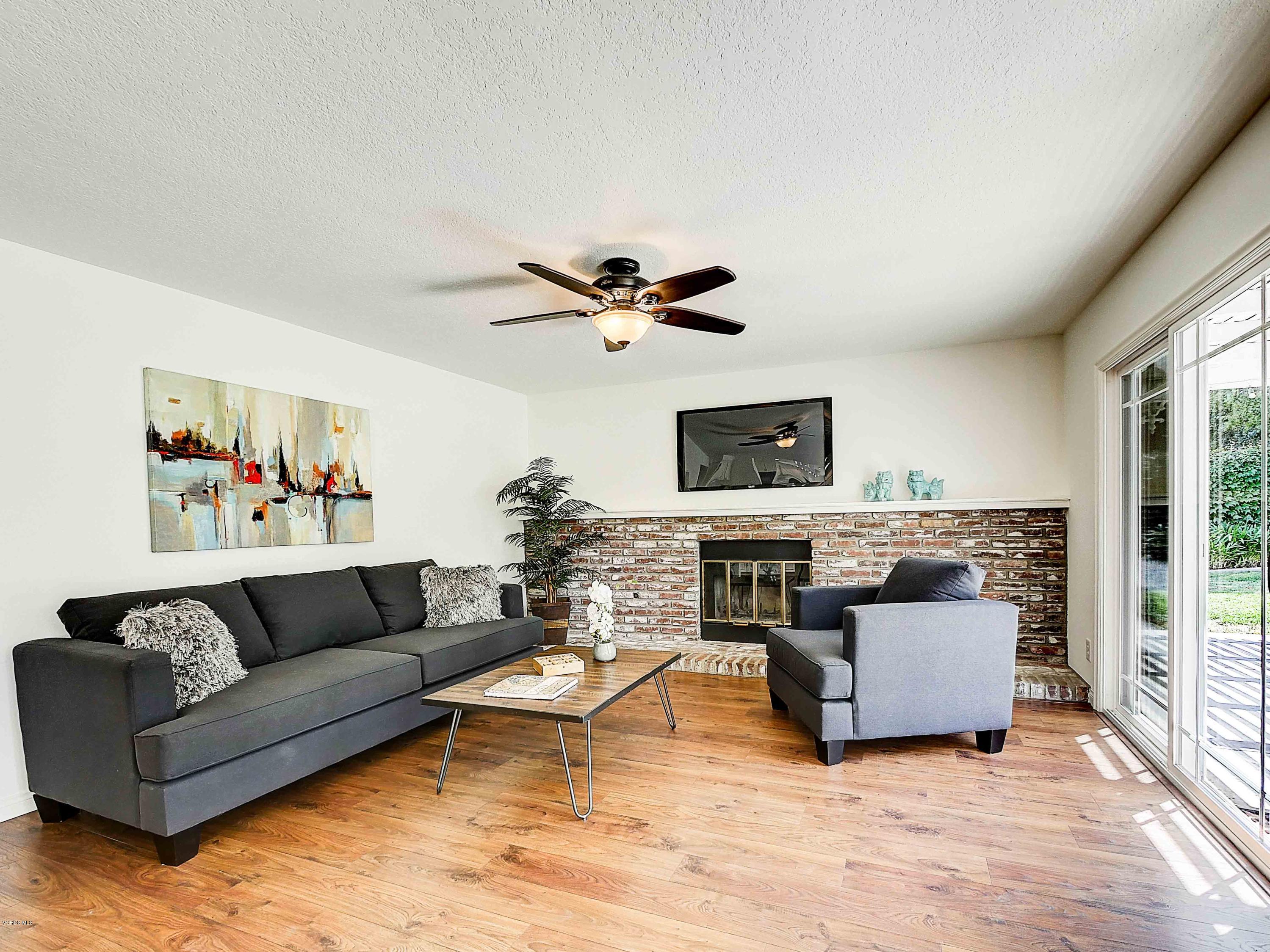 425 Valley Gate Road Simi Valley, CA 93065 - Photo 14 of 45 425 Valley Gate Road Simi Valley-11