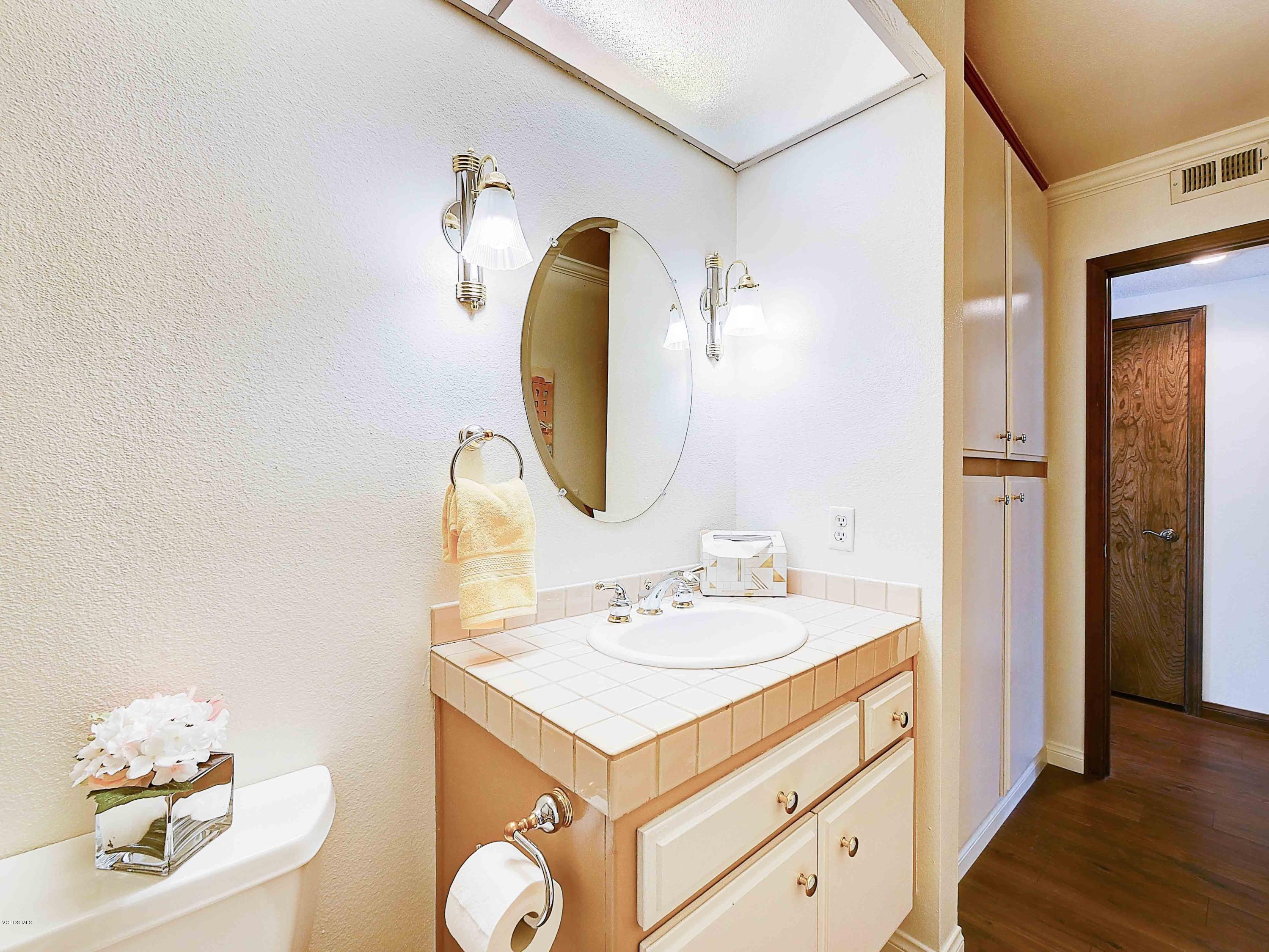 425 Valley Gate Road Simi Valley, CA 93065 - Photo 15 of 45 425 Valley Gate Road Simi Valley-12