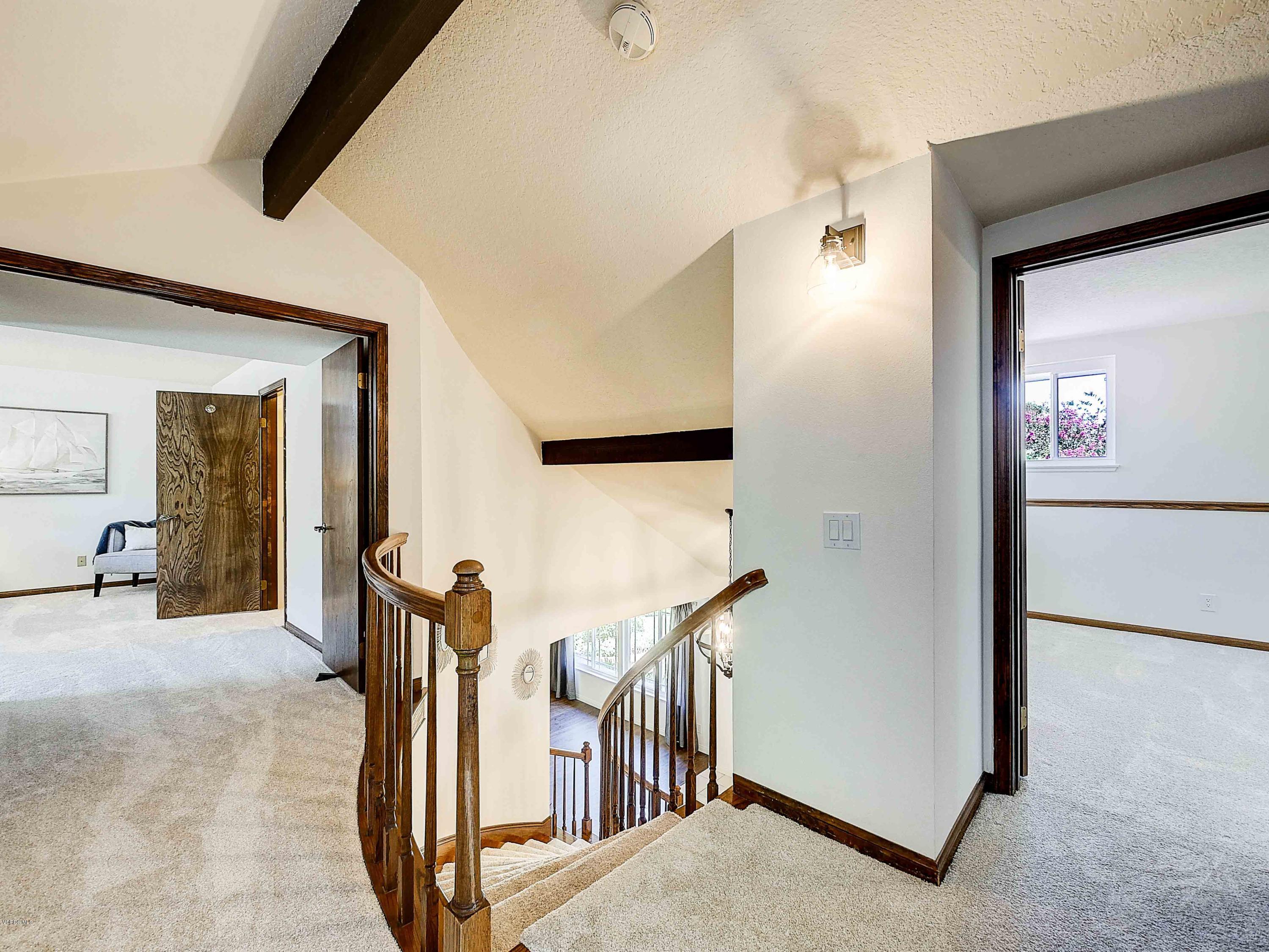425 Valley Gate Road Simi Valley, CA 93065 - Photo 20 of 45 425 Valley Gate Road Simi Valley-17