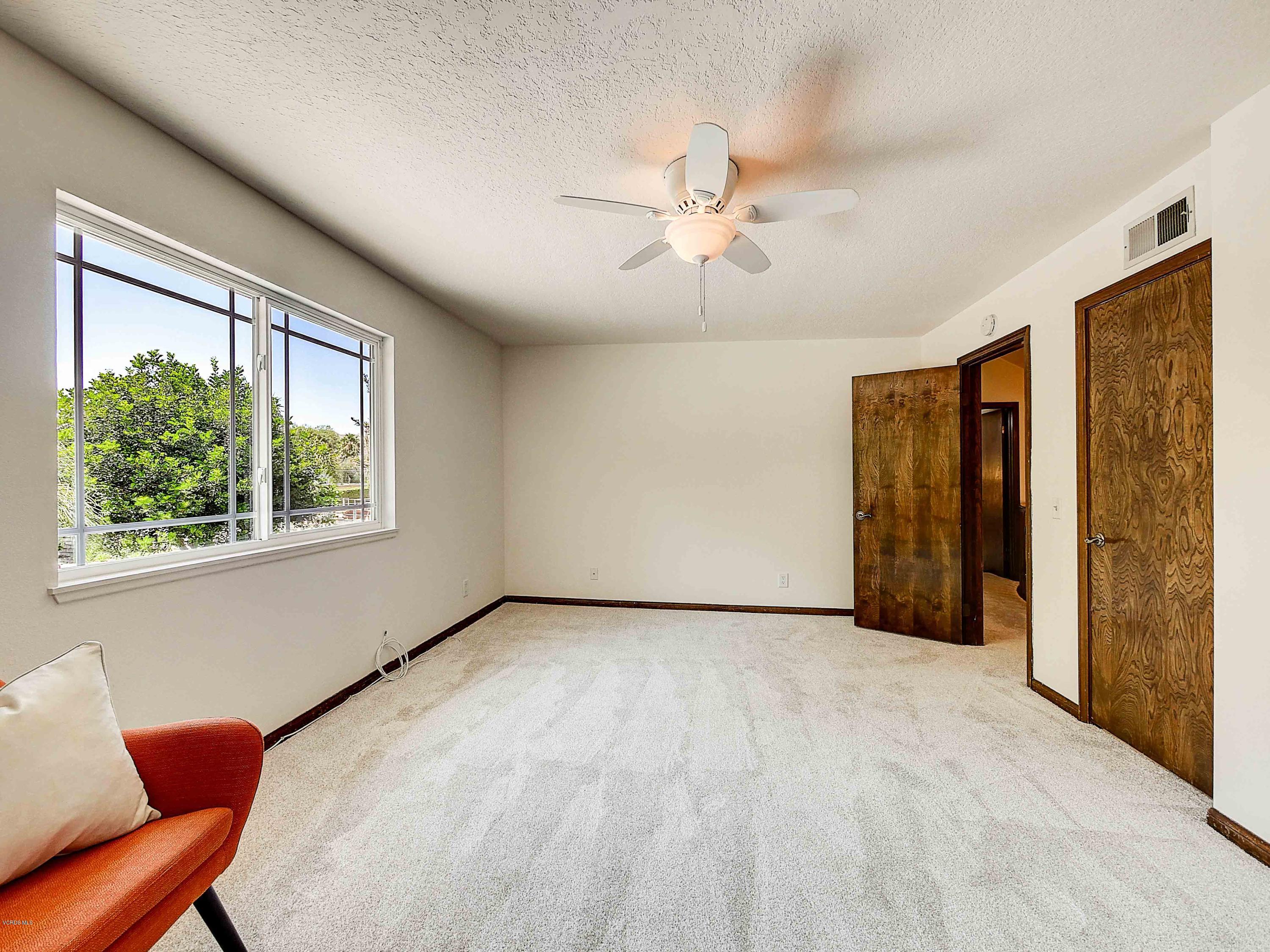 425 Valley Gate Road Simi Valley, CA 93065 - Photo 23 of 45 425 Valley Gate Road Simi Valley-20