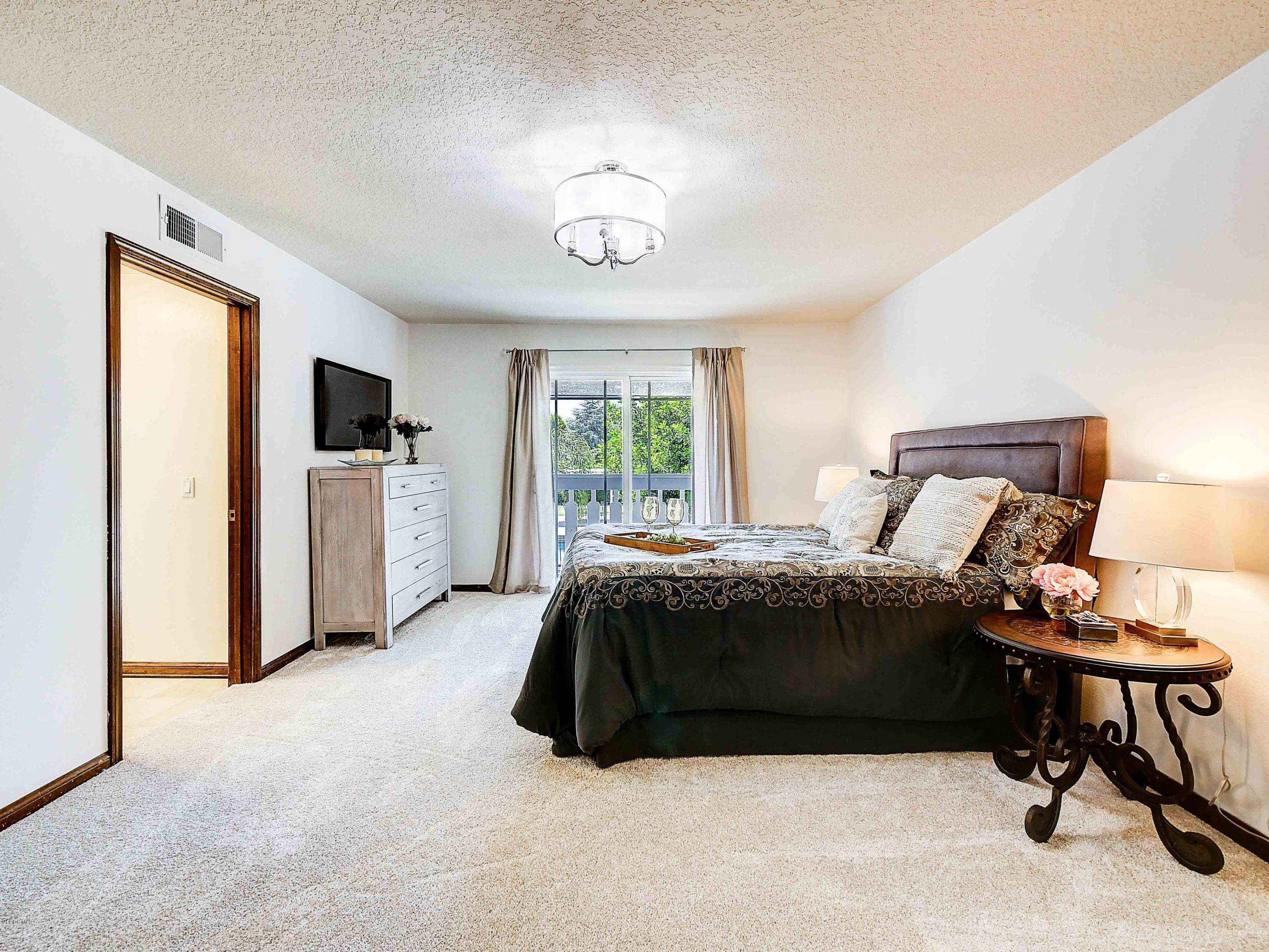 425 Valley Gate Road Simi Valley, CA 93065 - Photo 25 of 45 425 Valley Gate Road Simi Valley-22