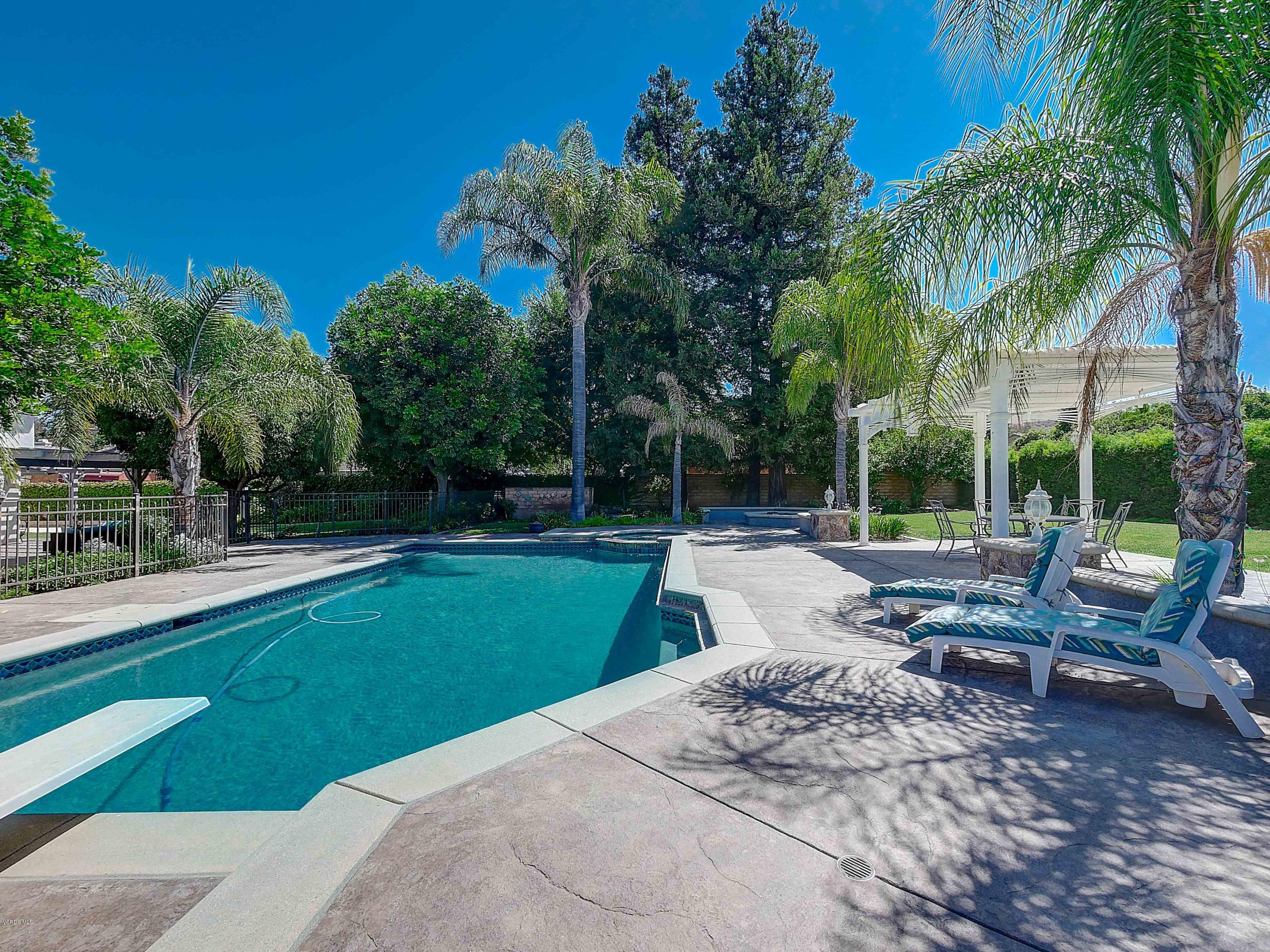 425 Valley Gate Road Simi Valley, CA 93065 - Photo 36 of 45 425 Valley Gate Road Simi Valley-32