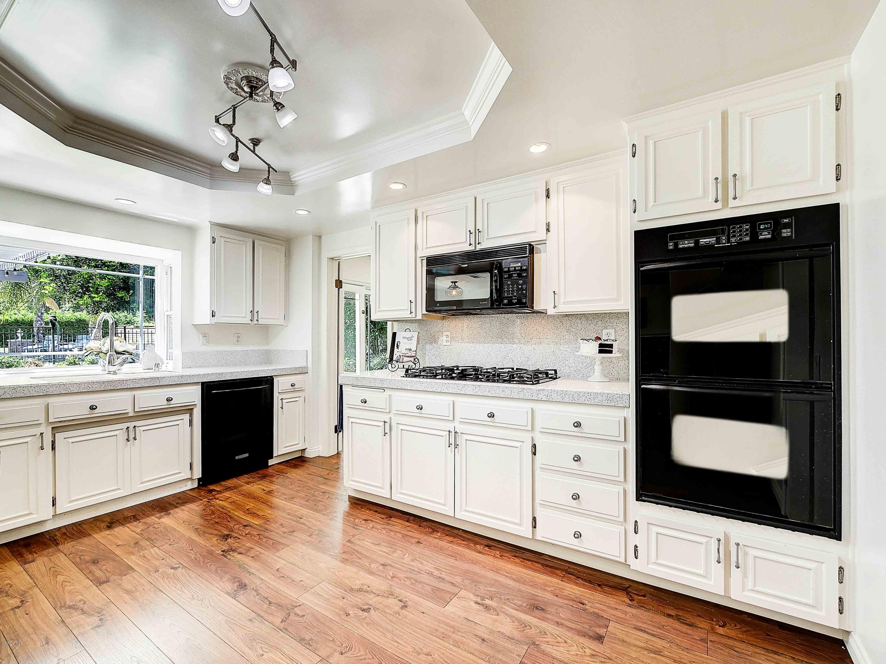 425 Valley Gate Road Simi Valley, CA 93065 - Photo 9 of 45 425 Valley Gate Road Simi Valley-7