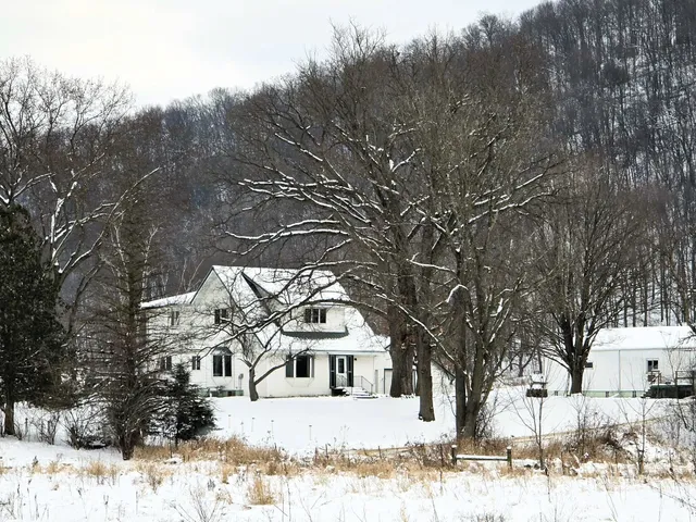 $725,000 | 47298 Honey Farm Road, Gays Mills, WI 54631