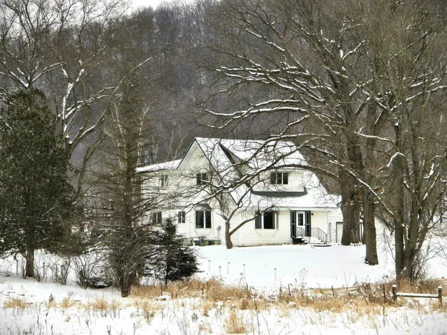 $725,000 | 47298 Honey Farm Road, Gays Mills, WI 54631