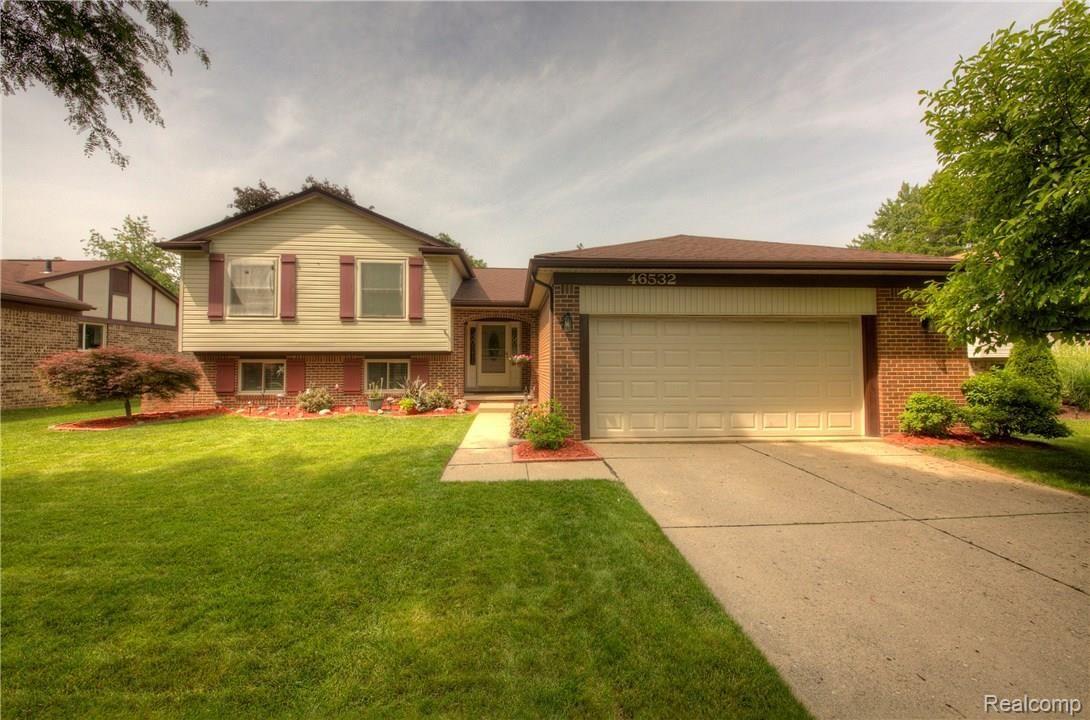 46532 Maidstone Road Canton, MI 48187 - Photo 1 of 32 930A6534_5_6.jpg