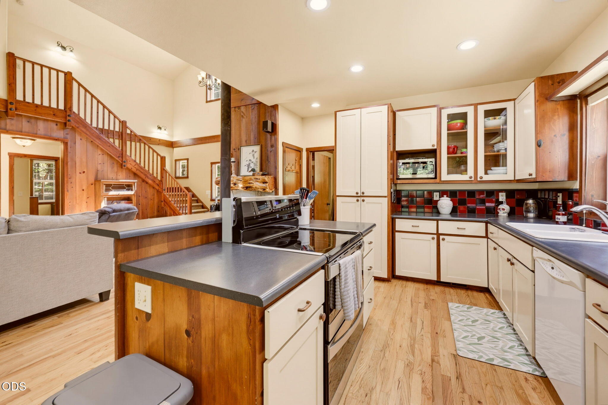 255 Janice Way Merlin, OR 97532 - Photo 21 of 80