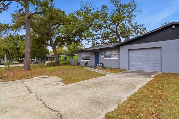 $425,000 | 2710 5th Street East, Bradenton, FL 34208