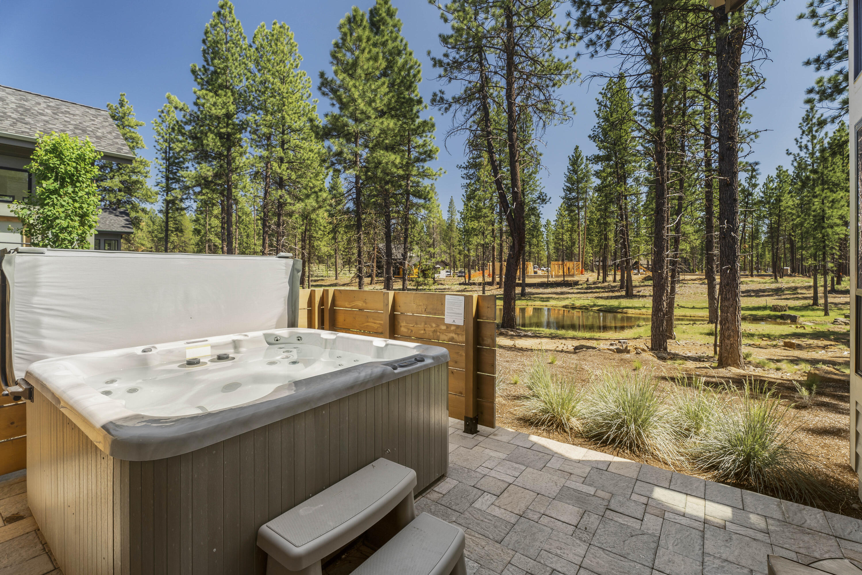 18171 Forestbrook Loop Bend, Unit 9 Bend, OR 97707 - Photo 31 of 41 46-Exterior