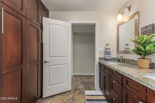 $20,000 | 5821 East Cactus Road, Scottsdale, AZ 85254