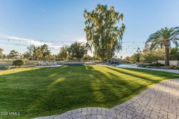 $20,000 | 5821 East Cactus Road, Scottsdale, AZ 85254