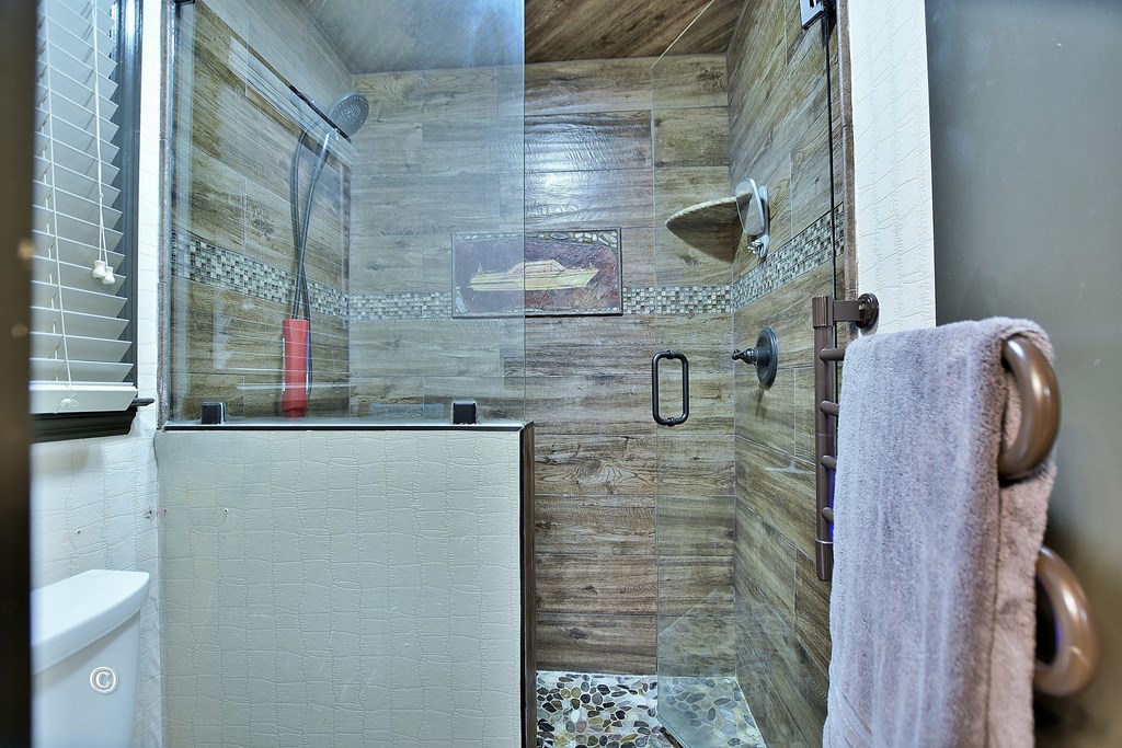 353 Pinetree Road Hamilton, GA 31811 - Photo 30 of 34 Main Level 1 Bathroom