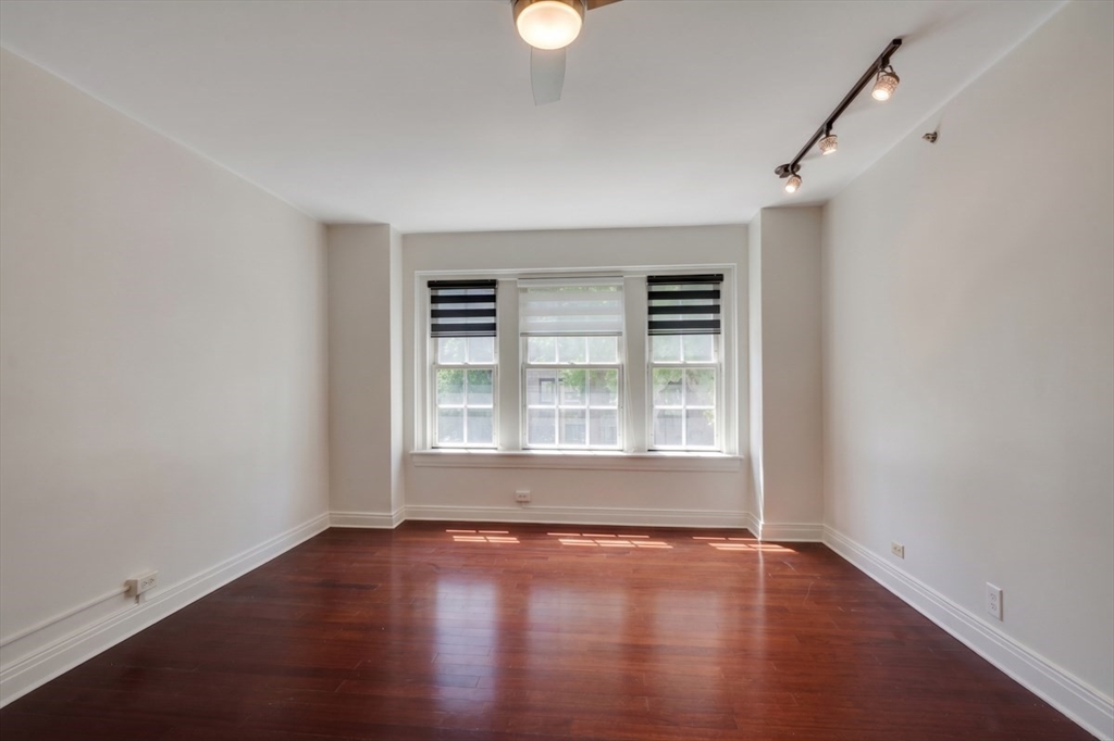 534 Beacon Street, Unit 203 Boston, MA 02215 - Photo 2 of 21