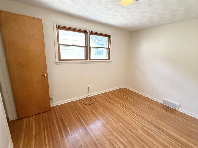 $1,600 | 211 Magnolia Avenue, East Rochester, NY 14445