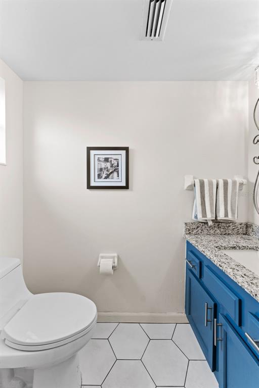 250 Woods Landing Trail Oldsmar, FL 34677 - Photo 27 of 45 a bathroom with a toilet and a sink