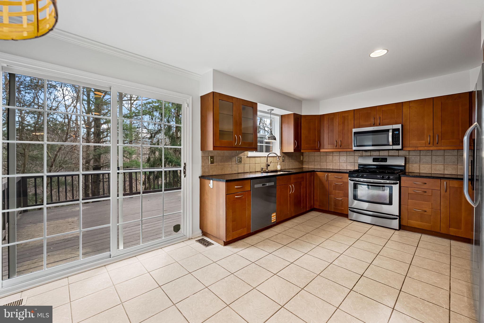 558 Kinsale Road Lutherville-Timonium, MD 21093 - Photo 12 of 44