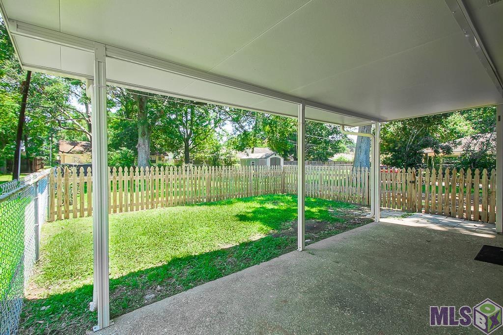 11337 Brunswick Avenue Baton Rouge, LA 70817 - Photo 15 of 20 Covered Patio