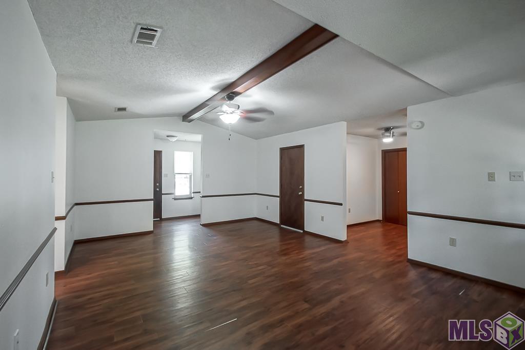 11337 Brunswick Avenue Baton Rouge, LA 70817 - Photo 5 of 20 Living - Dining Room3