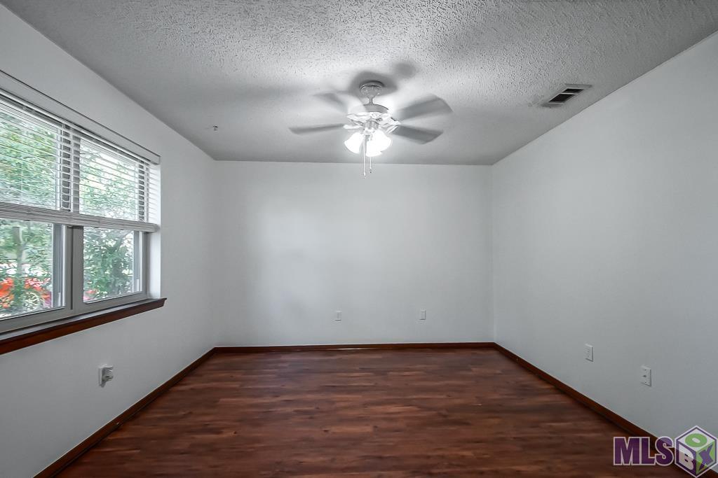 11337 Brunswick Avenue Baton Rouge, LA 70817 - Photo 10 of 20 Master Bedroom2