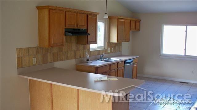 49511 Fuller Road Chesterfield, MI 48051 - Photo 2 of 5