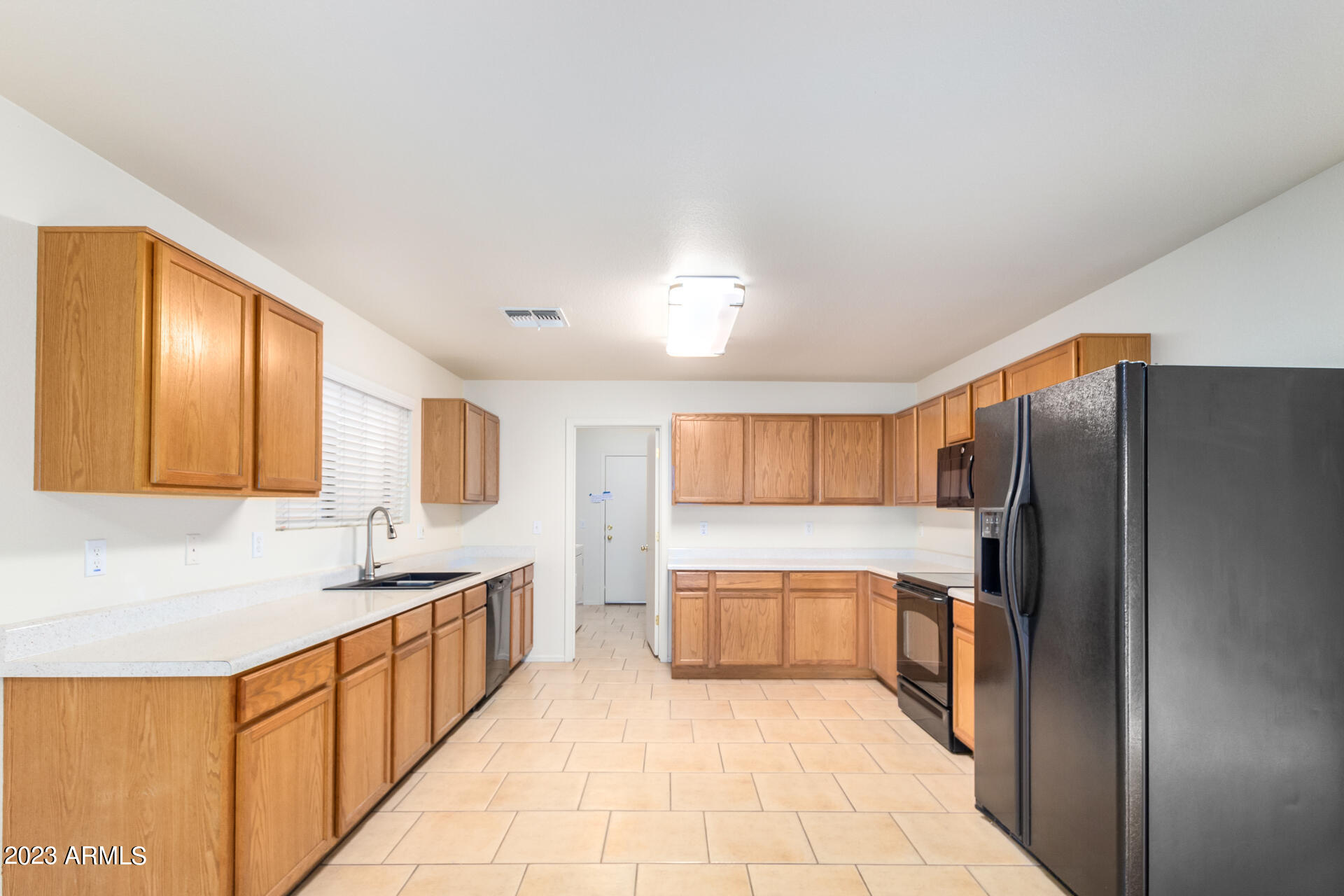 9428 West Eaton Road Phoenix, AZ 85037 - Photo 12 of 42 0016-14-Eaton