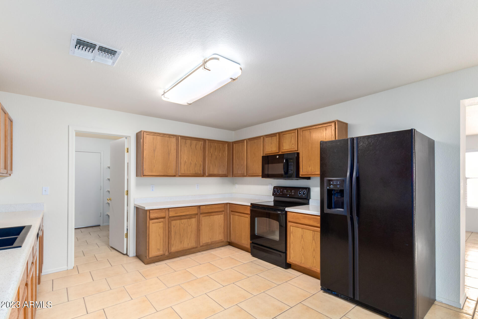 9428 West Eaton Road Phoenix, AZ 85037 - Photo 13 of 42 0017-15-Eaton