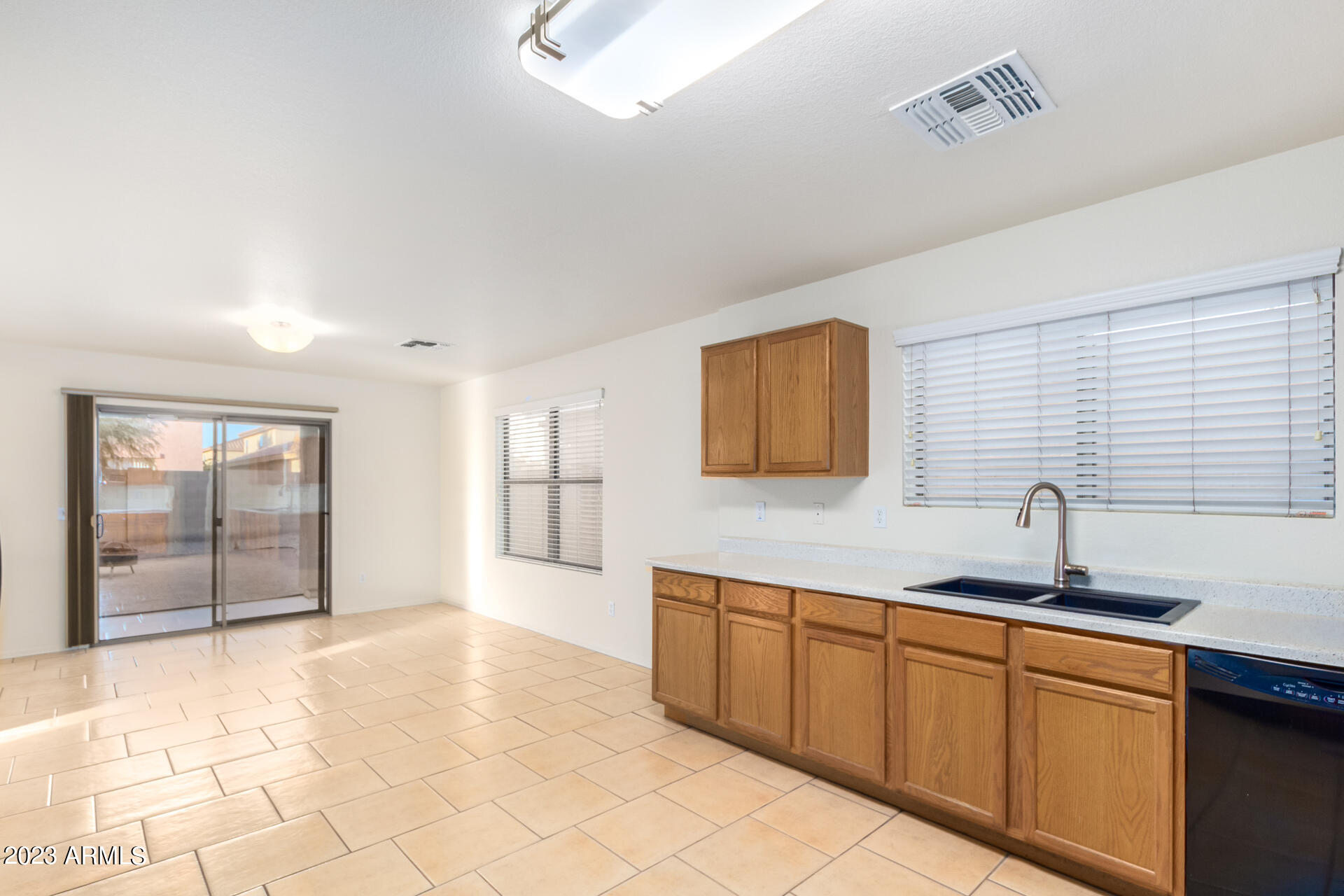9428 West Eaton Road Phoenix, AZ 85037 - Photo 14 of 42 0018-16-Eaton