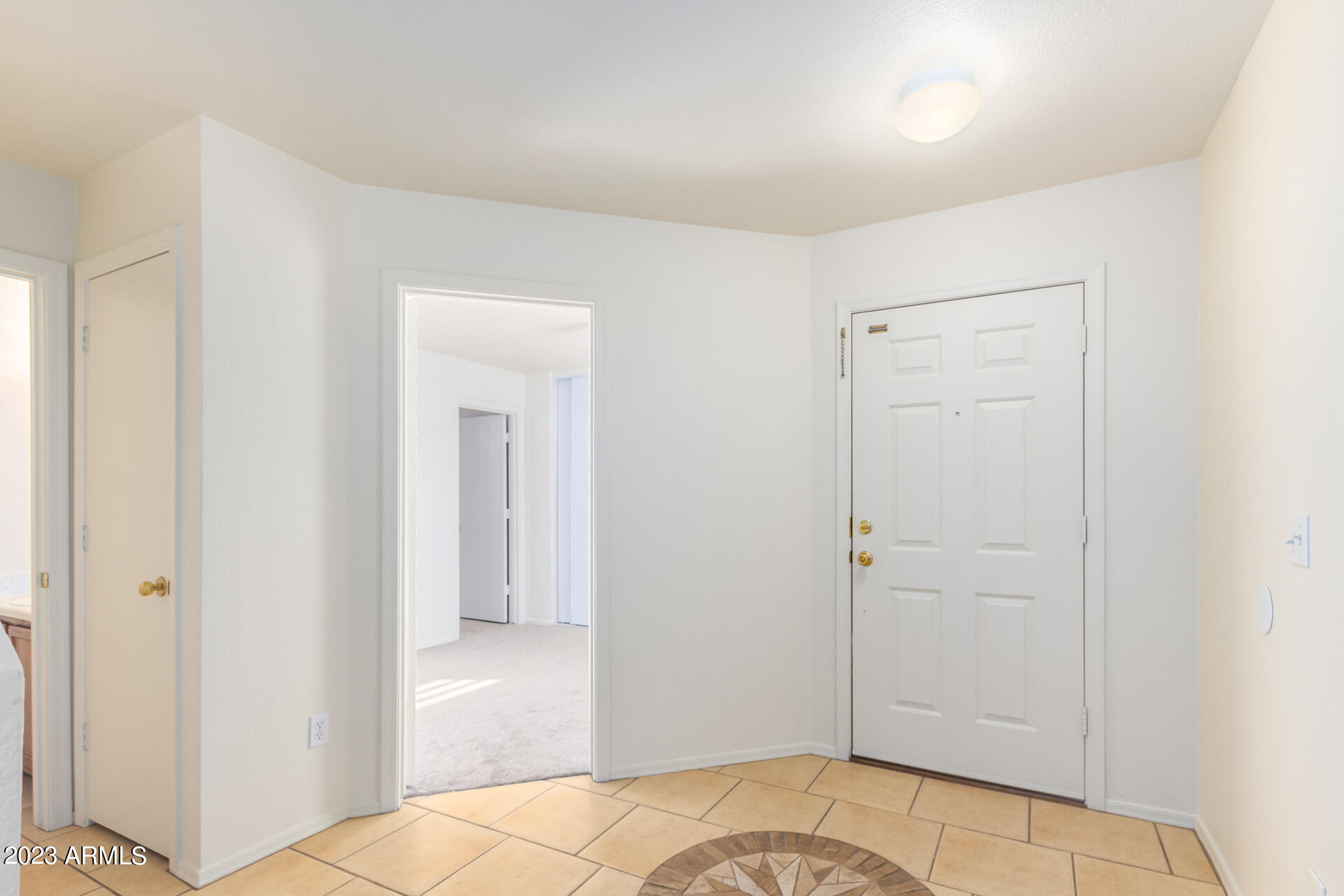 9428 West Eaton Road Phoenix, AZ 85037 - Photo 6 of 42 0010-08-Eaton