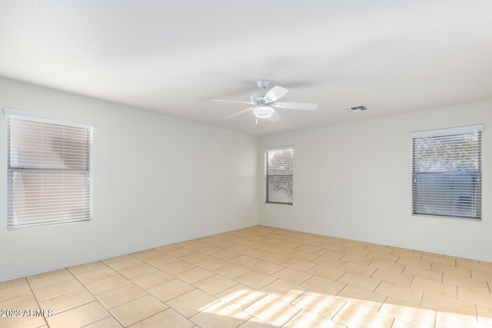 9428 West Eaton Road Phoenix, AZ 85037 - Photo 10 of 42 0014-11-Eaton