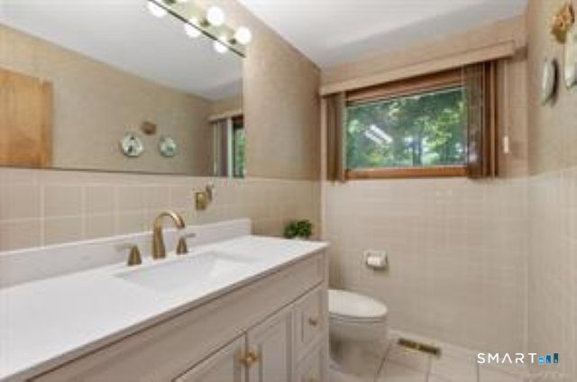 29 Pease Road Woodbridge, CT 06525 - Photo 12 of 19